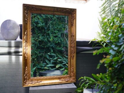 Location Grand miroir doré vintage