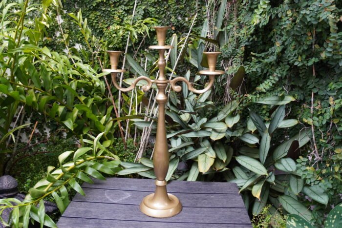 Location chandeliers dorés
