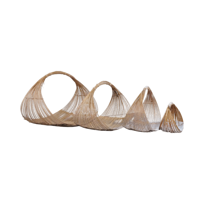 Panier 'Corbeille Elipse' en fibres naturelles, modèle Opalme, fabriqué à La Réunion. Design simple et naturel, idéal pour une déco minimaliste et pratique.