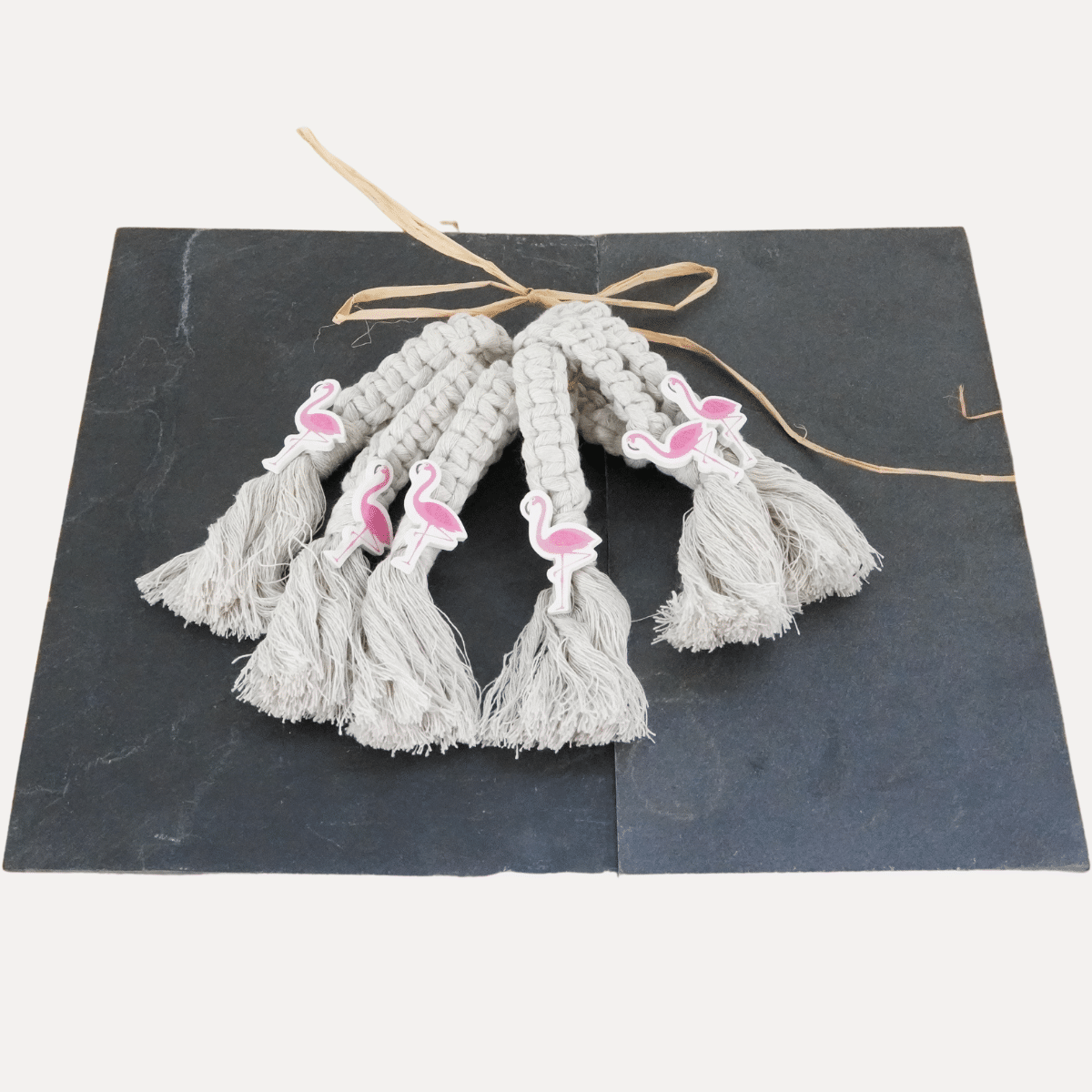 rond de serviette macramé artisanaux en coton, couleurs moutarde, parme et gris, décoration de table bohème fabriquée à La Réunion par La Fée Flores