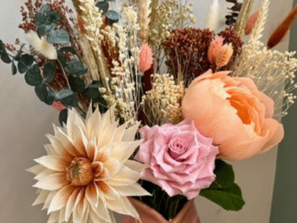 Bouquet Personnalisé 3 Fleurs en Papier Crépon & Fleurs Séchées – Murmure des Pétales | La Réunion